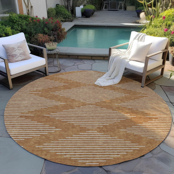 Homeroots 3' Beige And Ivory Geometric Washable Area Rug - Perfect For Indoor And Outdoor Spaces, Durable Design 8' Round Polyester 598612