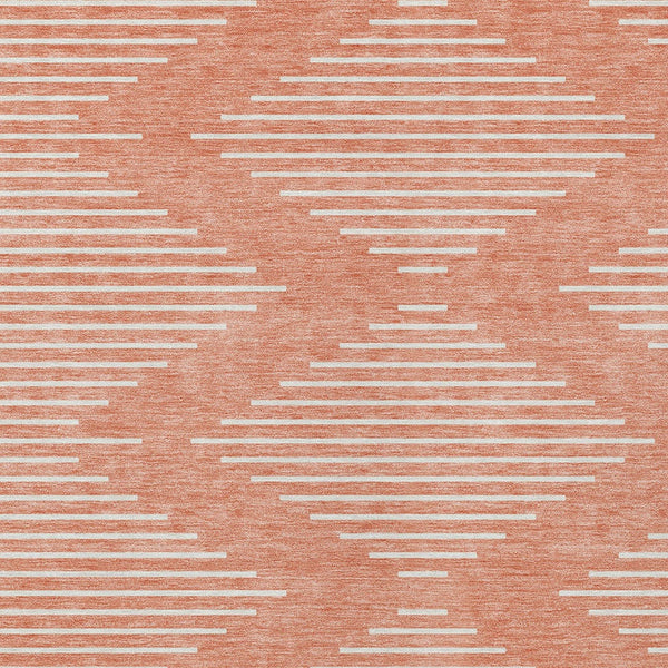 Homeroots 3' Beige And Ivory Geometric Washable Area Rug - Perfect For Indoor And Outdoor Spaces, Durable Design 5' X 8' Polyester 598617