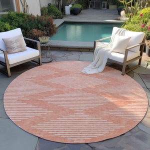 Homeroots 3' Beige And Ivory Geometric Washable Area Rug - Perfect For Indoor And Outdoor Spaces, Durable Design 8' Round Polyester 598618