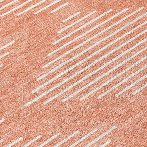 Homeroots 3' Beige And Ivory Geometric Washable Area Rug - Perfect For Indoor And Outdoor Spaces, Durable Design 8' Round Polyester 598618