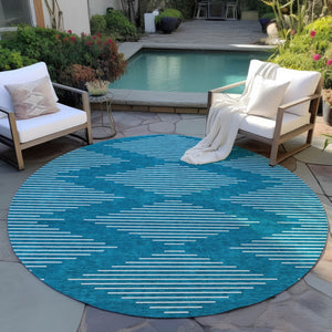 Homeroots 3' Beige And Ivory Geometric Washable Area Rug - Perfect For Indoor And Outdoor Spaces, Durable Design 8' Round Polyester 598624