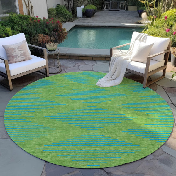 Homeroots 3' Aqua And Green Geometric Washable Area Rug For Indoor And Outdoor Spaces – Durable And Stylish Decor 8' Round Polyester 598736