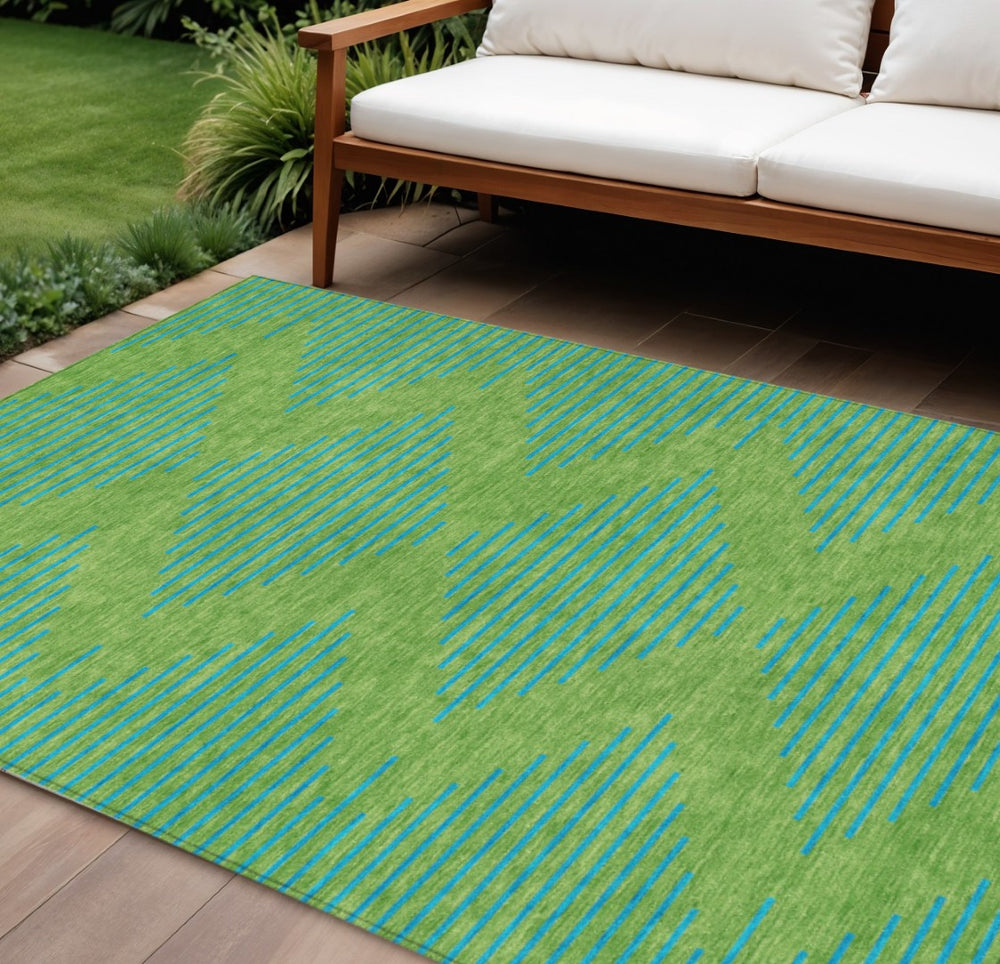 HomeRoots 9' Geometric Area Rug in Green & Aqua - Washable, Durable Indoor/Outdoor Carpet for High Traffic Use 598738
