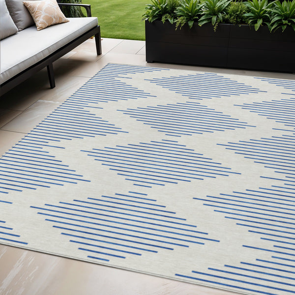 Homeroots 3' Aqua And Green Geometric Washable Area Rug For Indoor And Outdoor Spaces – Durable And Stylish Decor 5' X 8' Polyester 598753
