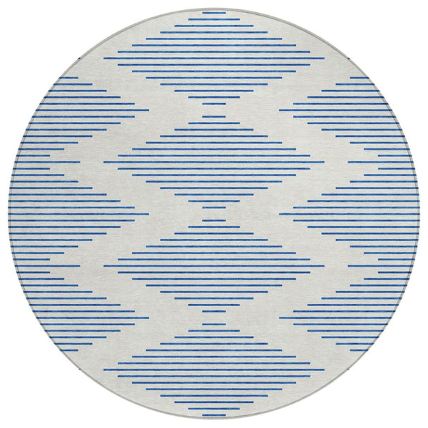HomeRoots 5' Modern Ivory and Blue Geometric Washable Rug for Indoor and Outdoor Spaces - Stylish & Durable 8' Round 598754
