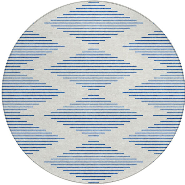 Homeroots 3' Aqua And Green Geometric Washable Area Rug For Indoor And Outdoor Spaces – Durable And Stylish Decor 8' Round Polyester 598754