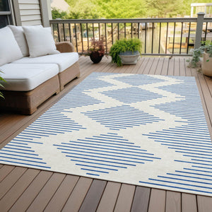 Homeroots 3' Aqua And Green Geometric Washable Area Rug For Indoor And Outdoor Spaces – Durable And Stylish Decor 10' X 14' Polyester 598757