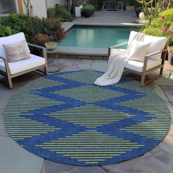 Homeroots 3' Aqua And Green Geometric Washable Area Rug For Indoor And Outdoor Spaces – Durable And Stylish Decor 8' Round Polyester 598760