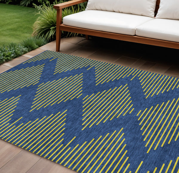 Homeroots 3' Aqua And Green Geometric Washable Area Rug For Indoor And Outdoor Spaces – Durable And Stylish Decor 8' X 10' Polyester 598761