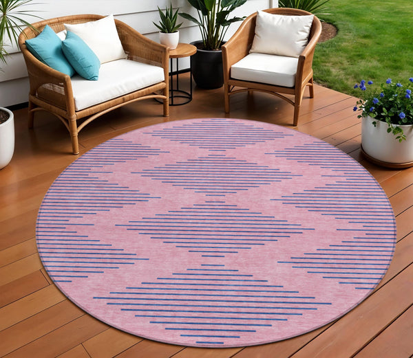 Homeroots 3' Aqua And Green Geometric Washable Area Rug For Indoor And Outdoor Spaces – Durable And Stylish Decor 8' Round Polyester 598772