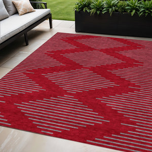 Homeroots 3' Aqua And Green Geometric Washable Area Rug For Indoor And Outdoor Spaces – Durable And Stylish Decor 5' X 8' Polyester 598783