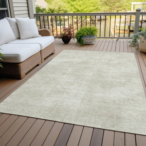 Homeroots 3' Beige Washable Indoor Outdoor Area Rug - Durable, Stain Resistant, Perfect For High Traffic Spaces 3' X 5' Polyester 598794
