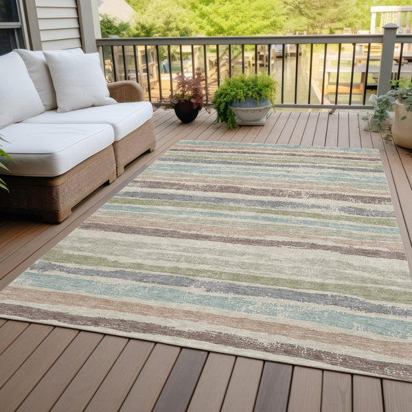 Homeroots 3' Stylish Washable Indoor Outdoor Area Rug In Beige, Brown, And Gray For Versatile Home Use 5' X 8' Polyester 598867