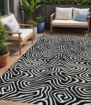 Homeroots 3' Artichoke Green Abstract Washable Area Rug For Indoor And Outdoor Spaces - Durable And Stylish 5' X 8' Polyester 598951