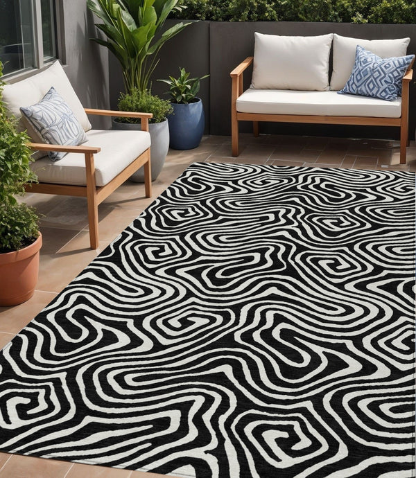 Homeroots 3' Artichoke Green Abstract Washable Area Rug For Indoor And Outdoor Spaces - Durable And Stylish 5' X 8' Polyester 598951