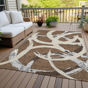 Homeroots 3' Beige Ivory And Gray Abstract Washable Area Rug For Indoor And Outdoor Spaces, Durable Design 8' X 10' Polyester 599115