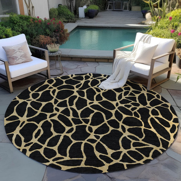 Homeroots 3' Beige And Blue Geometric Indoor Outdoor Area Rug – Durable, Washable, Stylish For Any Space 8' Round Polyester 599180