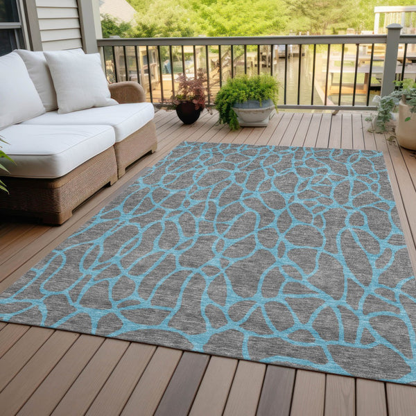 Homeroots 3' Beige And Blue Geometric Indoor Outdoor Area Rug – Durable, Washable, Stylish For Any Space 5' X 8' Polyester 599197