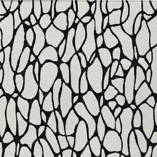 Homeroots 3' Beige And Blue Geometric Indoor Outdoor Area Rug – Durable, Washable, Stylish For Any Space 5' X 8' Polyester 599203