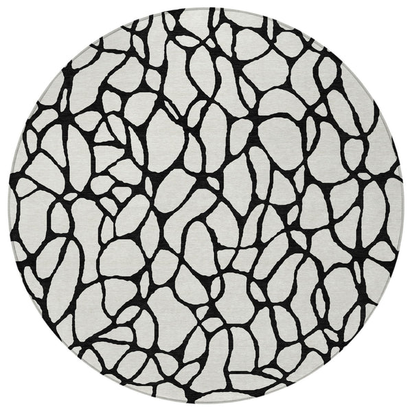 Homeroots 3' Beige And Blue Geometric Indoor Outdoor Area Rug – Durable, Washable, Stylish For Any Space 8' Round Polyester 599204