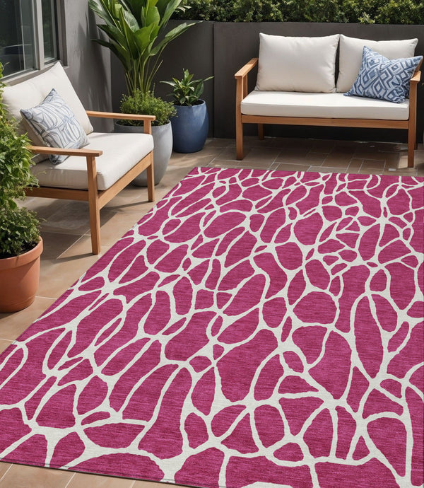 Homeroots 3' Aqua And Ivory Geometric Washable Area Rug - Perfect For Indoor And Outdoor Spaces, Durable Design 5' X 8' Polyester 599257