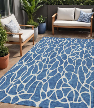 Homeroots 3' Aqua And Ivory Geometric Washable Area Rug - Perfect For Indoor And Outdoor Spaces, Durable Design 5' X 8' Polyester 599263