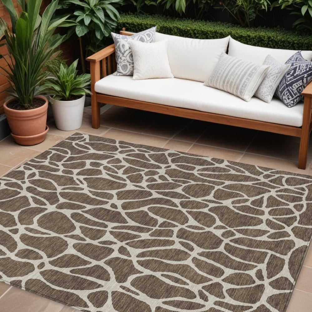 HomeRoots 9' X 12' Washable Brown & Beige Geometric Area Rug - Modern Style for Indoor & Outdoor Spaces! 599272