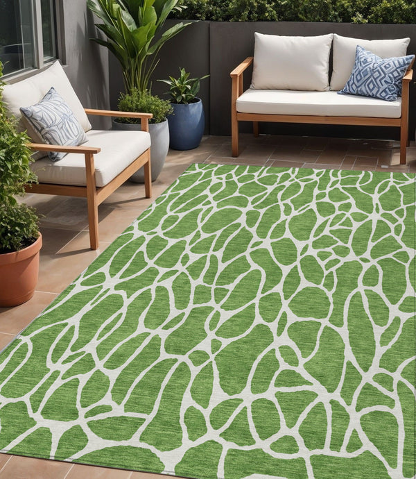 Homeroots 3' Aqua And Ivory Geometric Washable Area Rug - Perfect For Indoor And Outdoor Spaces, Durable Design 5' X 8' Polyester 599275