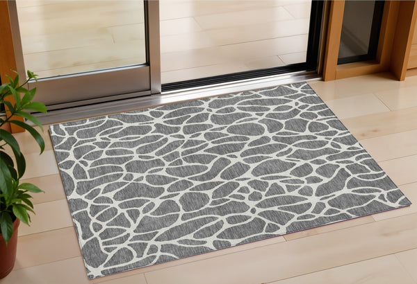 Homeroots 3' Aqua And Ivory Geometric Washable Area Rug - Perfect For Indoor And Outdoor Spaces, Durable Design 3' X 5' Polyester 599286