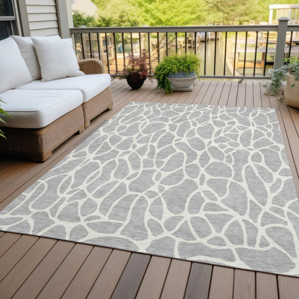 Homeroots 3' Aqua And Ivory Geometric Washable Area Rug - Perfect For Indoor And Outdoor Spaces, Durable Design 3' X 5' Polyester 599310