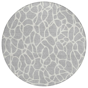 HomeRoots 5' Silver and Ivory Geometric Area Rug - Stylish, Washable Design for Indoor and Outdoor Spaces 8' Round 599312