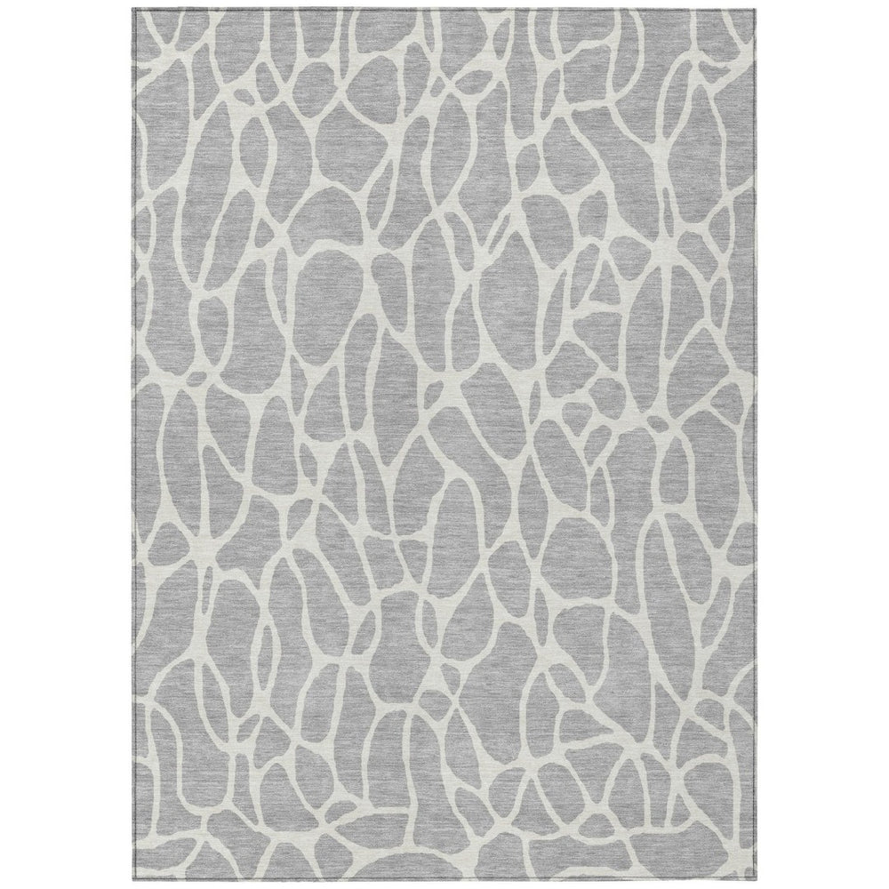 HomeRoots 9' Stylish Silver and Ivory Geometric Washable Area Rug for Indoor/Outdoor Use – Durable & Versatile 599314