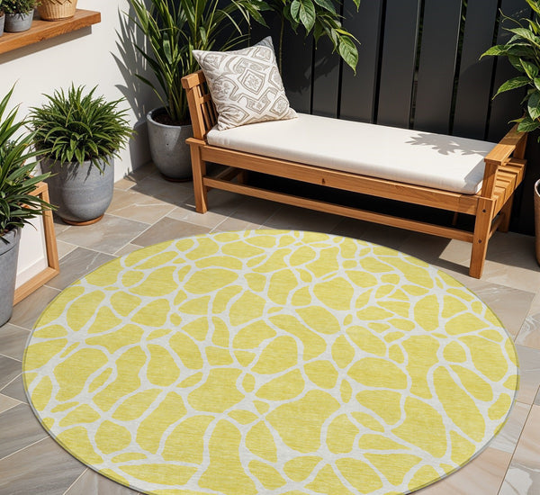 Homeroots 3' Aqua And Ivory Geometric Washable Area Rug - Perfect For Indoor And Outdoor Spaces, Durable Design 8' Round Polyester 599324
