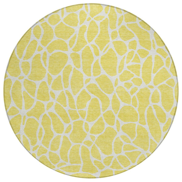 HomeRoots 5' Modern Yellow and Ivory Geometric Area Rug - Stylish, Washable, Indoor/Outdoor Décor for Any Space 8' Round 599324
