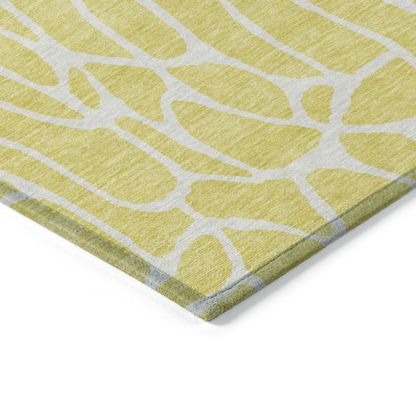 Homeroots 3' Aqua And Ivory Geometric Washable Area Rug - Perfect For Indoor And Outdoor Spaces, Durable Design 8' X 10' Polyester 599325