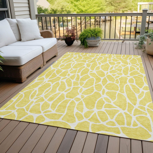 Homeroots 3' Aqua And Ivory Geometric Washable Area Rug - Perfect For Indoor And Outdoor Spaces, Durable Design 9' X 12' Polyester 599326