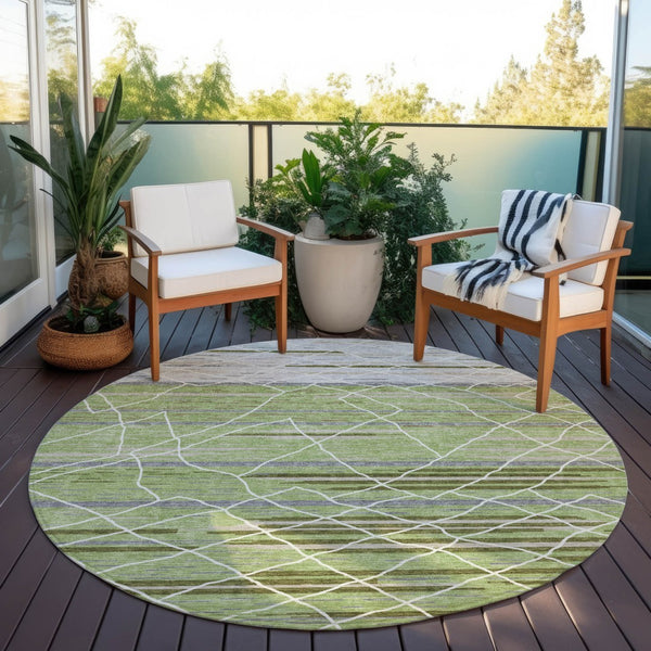 Homeroots 3' Artichoke Green And Ivory Striped Washable Area Rug - Stylish, Durable For Indoor Or Outdoor Use 8' Round Polyester 599330