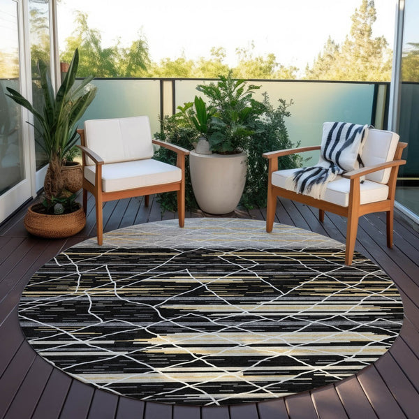 Homeroots 3' Artichoke Green And Ivory Striped Washable Area Rug - Stylish, Durable For Indoor Or Outdoor Use 8' Round Polyester 599342