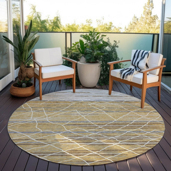 Homeroots 3' Artichoke Green And Ivory Striped Washable Area Rug - Stylish, Durable For Indoor Or Outdoor Use 8' Round Polyester 599354