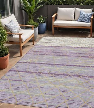 Homeroots 3' Artichoke Green And Ivory Striped Washable Area Rug - Stylish, Durable For Indoor Or Outdoor Use 5' X 8' Polyester 599377