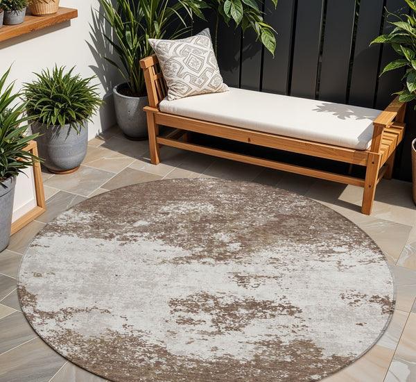 Homeroots 3' Black Gray And Ivory Abstract Washable Area Rug For Indoor And Outdoor Use - Durable Design 8' Round Polyester 599468