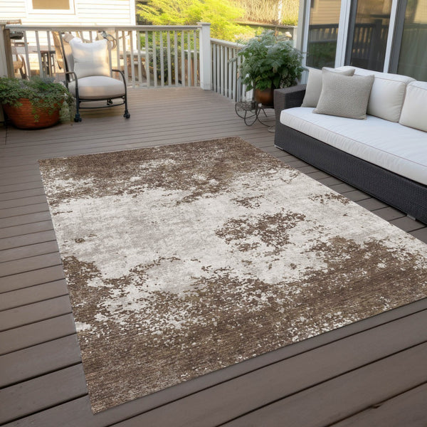 Homeroots 3' Black Gray And Ivory Abstract Washable Area Rug For Indoor And Outdoor Use - Durable Design 10' X 14' Polyester 599471
