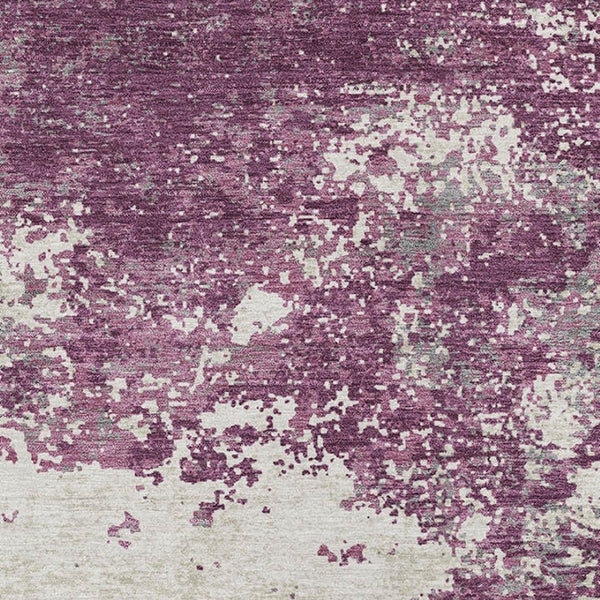 Homeroots 3' Black Gray And Ivory Abstract Washable Area Rug For Indoor And Outdoor Use - Durable Design 5' X 8' Polyester 599479