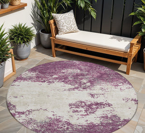 Homeroots 3' Black Gray And Ivory Abstract Washable Area Rug For Indoor And Outdoor Use - Durable Design 8' Round Polyester 599480