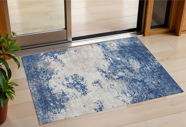 Homeroots 3' Black Gray And Ivory Abstract Washable Area Rug For Indoor And Outdoor Use - Durable Design 3' X 5' Polyester 599508