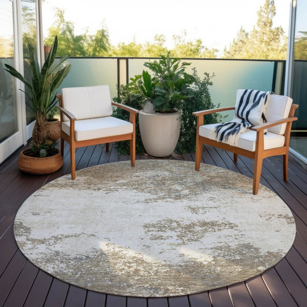 Homeroots 3' Black Gray And Ivory Abstract Washable Area Rug For Indoor And Outdoor Use - Durable Design 8' Round Polyester 599528