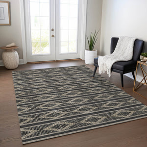 Homeroots 3' Black And Beige Geometric Indoor Outdoor Area Rug - Stylish, Durable, Washable For Any Space 5' X 8' Polyester 599605