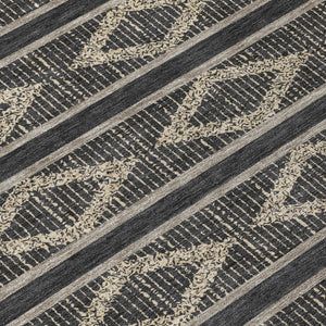 Homeroots 3' Black And Beige Geometric Indoor Outdoor Area Rug - Stylish, Durable, Washable For Any Space 8' Round Polyester 599606