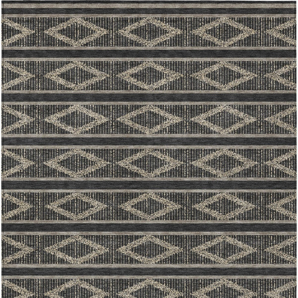 Homeroots 3' Black And Beige Geometric Indoor Outdoor Area Rug - Stylish, Durable, Washable For Any Space 8' X 10' Polyester 599607