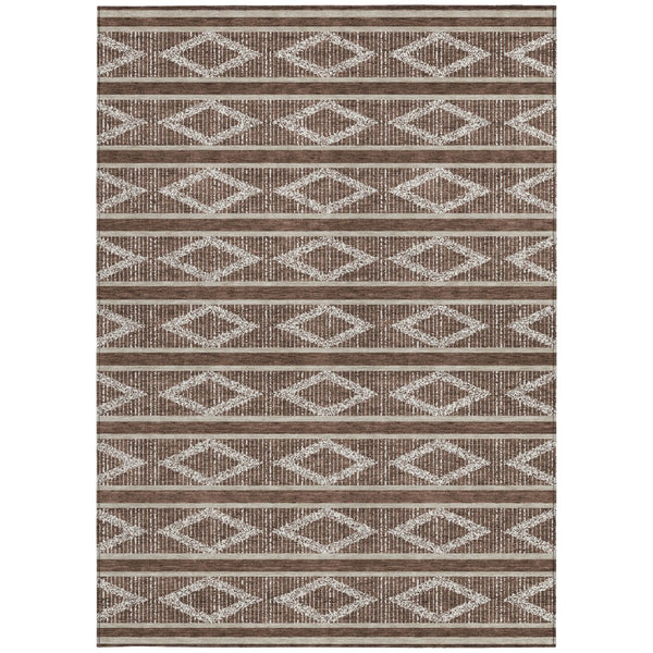 Homeroots 3' Black And Beige Geometric Indoor Outdoor Area Rug - Stylish, Durable, Washable For Any Space 3' X 5' Polyester 599610
